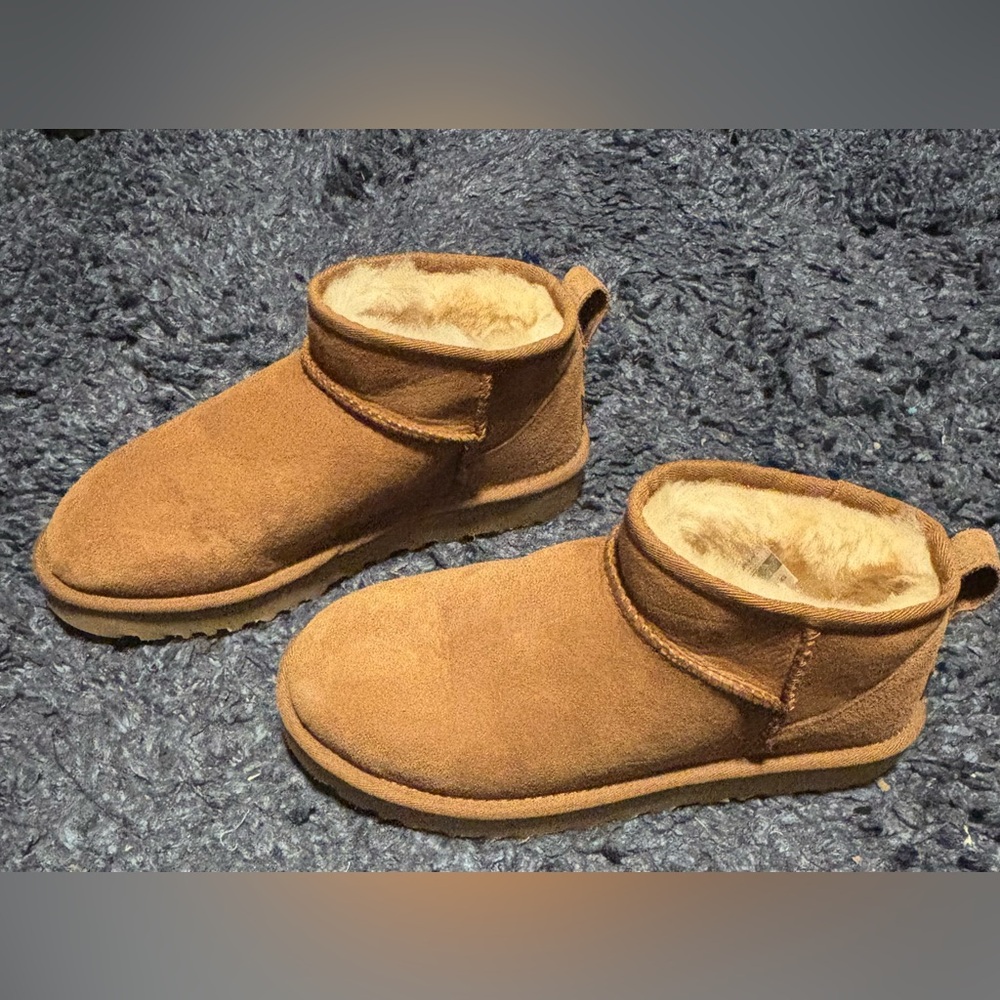 UGG classic Mini Boots size 7